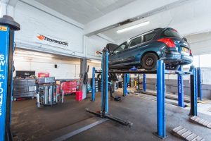 Mr Tyre Newcastle-under-Lyme autocentre workshop