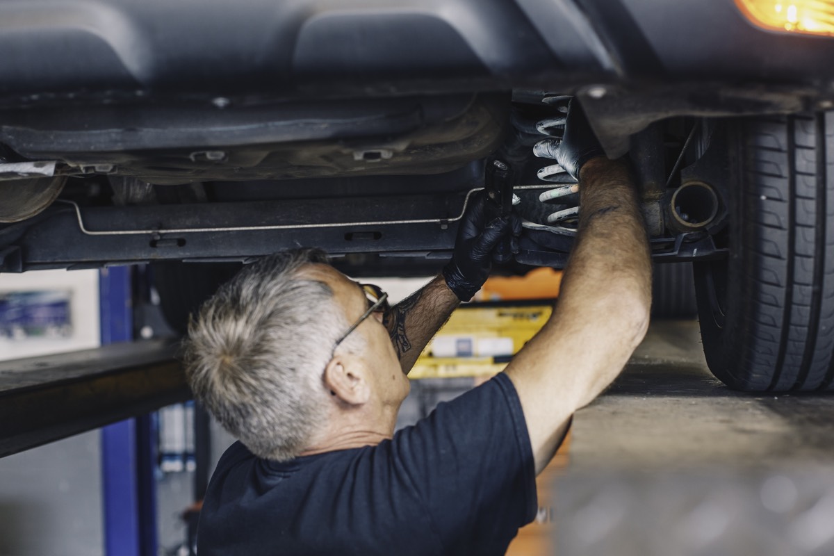 Mr Tyre Tamworth Tyres MOT Testing Car Servicing Exhausts