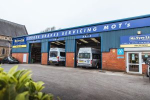 Mr Tyre Ashton-under-Lyne autocentre exterior