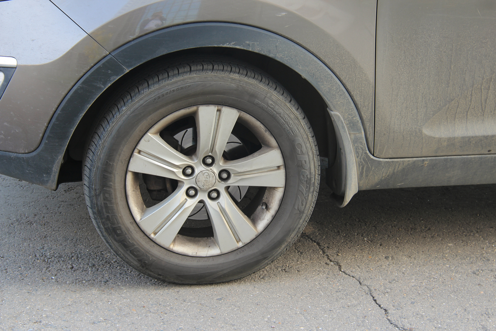 Why are my tyres brown & discoloured? Tyre Blooming | Mr Tyre