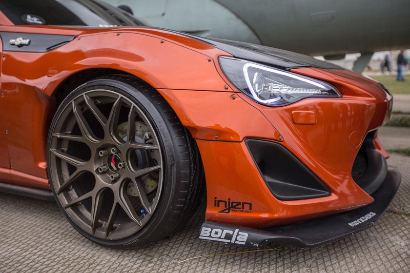 sports car with low profile tyres